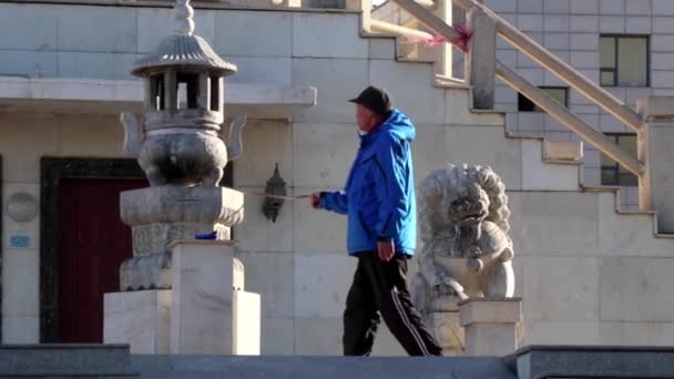 Unbekannte Internationalen Buddha Park Ulaanbaatar Der Hauptstadt Der Mongolei März — Stockvideo