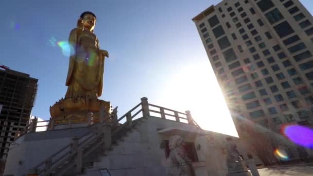 Μεγάλο Άγαλμα Του Βούδα Στο Διεθνές Πάρκο Του Βούδα Στο — Αρχείο Βίντεο