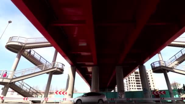 Schwebebrücke Einem Bahnhof Ulaanbaatar Der Hauptstadt Der Mongolei März 2019 — Stockvideo