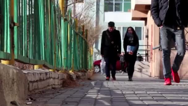 Unidentified People Street Downtown Ulaanbaatar Capital Mongolia Circa March 2019 — Stock Video