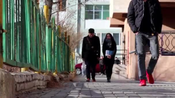 Unidentified People Street Downtown Ulaanbaatar Capital Mongolia Circa March 2019 — Stock Video