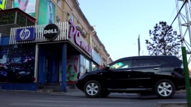 Moğolistan 'ın başkenti Ulaanbaatar' daki sokak sahnesi, yaklaşık Mart 2019.