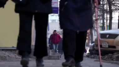 Mart 2019 dolaylarında, Moğolistan 'ın başkenti Ulaanbaatar' ın sokaklarında kimliği belirsiz insanlar görüldü.