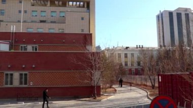 Moğolistan 'ın başkenti Ulaanbaatar' daki sokak sahnesi, yaklaşık Mart 2019.