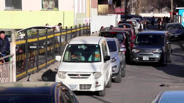 Moğolistan Başkenti Ulaanbaatar Daki Sokak Sahnesi Yaklaşık Mart 2019 — Stok video