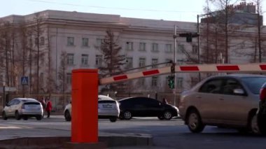 Moğolistan 'ın başkenti Ulaanbaatar' da sokak trafiği, yaklaşık Mart 2019