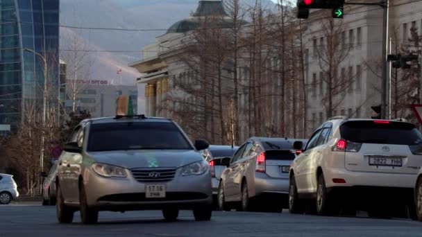 Straatverkeer Ulaanbaatar Hoofdstad Van Mongolië Circa Maart 2019 — Stockvideo