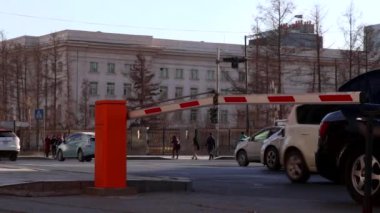Moğolistan 'ın başkenti Ulaanbaatar' da sokak trafiği, yaklaşık Mart 2019