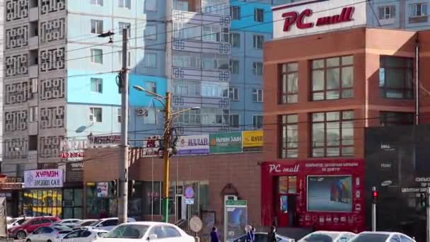 Straßenverkehr Ulaanbaatar Der Hauptstadt Der Mongolei März 2019 — Stockvideo
