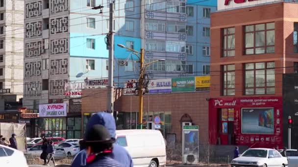 Straatverkeer Ulaanbaatar Hoofdstad Van Mongolië Circa Maart 2019 — Stockvideo