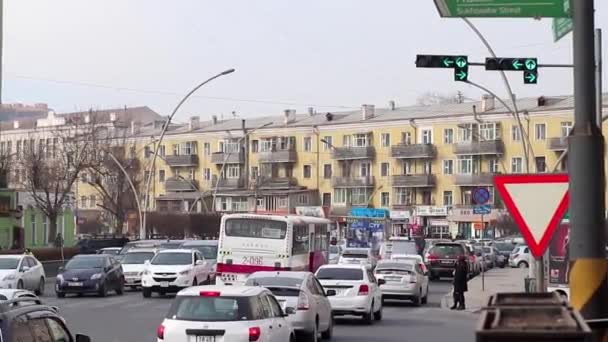 Tráfico Callejero Ulán Bator Capital Mongolia Alrededor Marzo 2019 — Vídeos de Stock