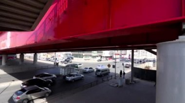 Moğolistan 'ın başkenti Ulaanbaatar' da sokak trafiği, yaklaşık Mart 2019