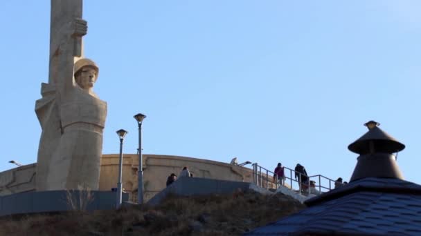 2019年3月前后在蒙古首都乌兰巴托扎伊桑纪念馆的纪念碑 — 图库视频影像