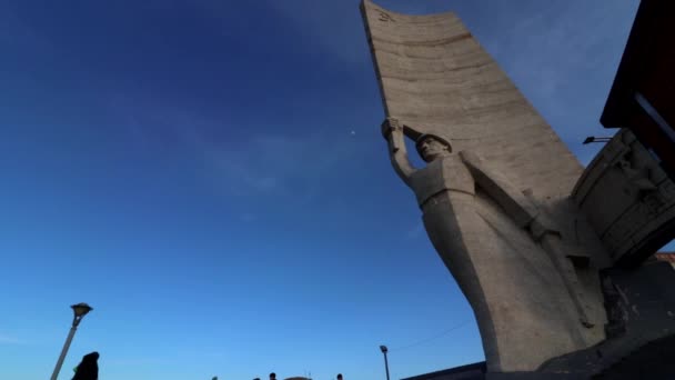 2019年3月頃 モンゴルの首都ウランバートルの在山記念碑 — ストック動画