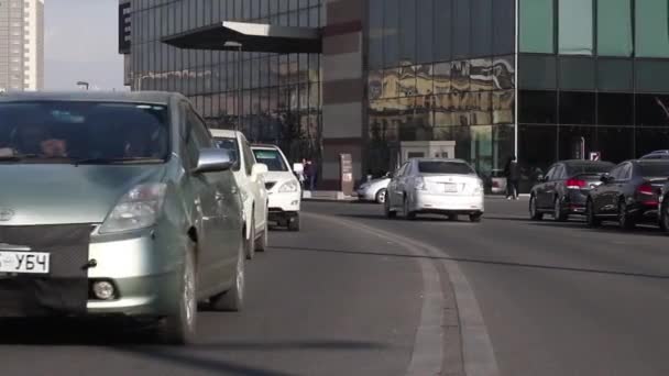 Moğolistan Başkenti Ulaanbaatar Sokak Trafiği Yaklaşık Mart 2019 — Stok video