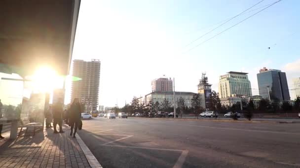 Straßenverkehr Ulaanbaatar Der Hauptstadt Der Mongolei März 2019 — Stockvideo