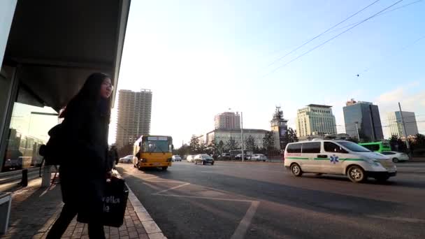 Уличное Движение Улан Баторе Столице Монголии Около Марта 2019 Года — стоковое видео