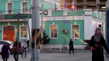 Mart 2019 dolaylarında, Moğolistan 'ın başkenti Ulaanbaatar' ın sokaklarında kimliği belirsiz insanlar görüldü.