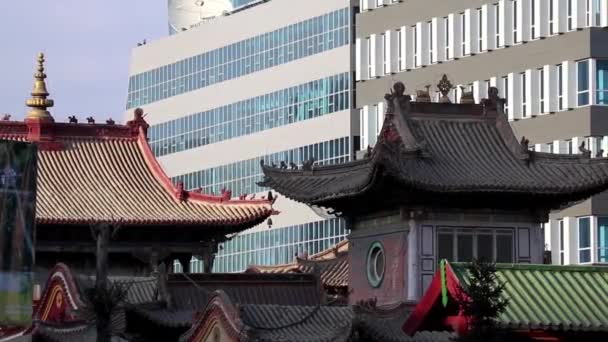Der Choijin Lama Tempel Inmitten Moderner Gebäude Ulaanbaatar Der Hauptstadt — Stockvideo