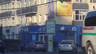 Moğolistan 'ın başkenti Ulaanbaatar' da sokak trafiği, yaklaşık Mart 2019