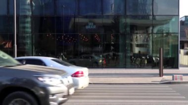 Moğolistan 'ın başkenti Ulaanbaatar' da sokak trafiği, yaklaşık Mart 2019
