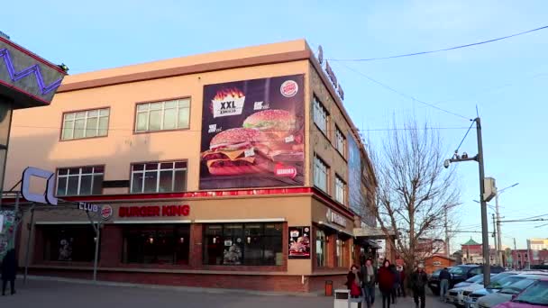 Restaurantul Burger King Din Ulaanbaatar Capitala Mongoliei Aproximativ Martie 2019 — Videoclip de stoc