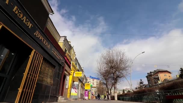 Straßenverkehr Ulaanbaatar Der Hauptstadt Der Mongolei März 2019 — Stockvideo