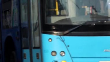 Moğolistan 'ın başkenti Ulaanbaatar' da sokak trafiği, yaklaşık Mart 2019