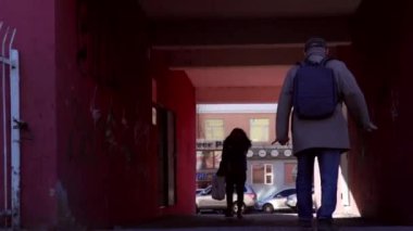 Moğolistan 'ın başkenti Ulaanbaatar' da sokak trafiği, yaklaşık Mart 2019