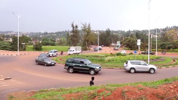 Vägtrafik Afrikanska Unionens Väg Eller Kanogo Road Kigali Rwandas Huvudstad — Stockvideo