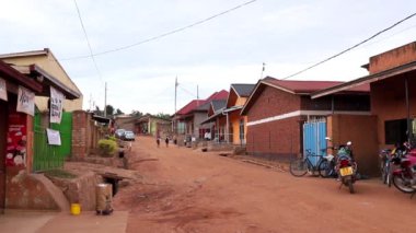 Doğu Afrika, Ruanda 'nın başkenti Kigali' nin Kicukiro ilçesinde yaklaşık Mart 2019 'da trafik vardı.