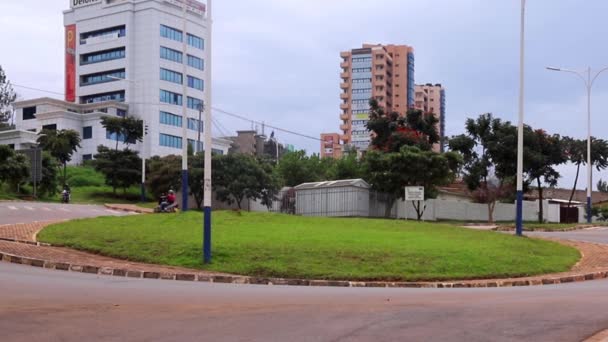 Trânsito Rodoviário Estrada Que Leva Centro Cidade Kigali Capital Ruanda — Vídeo de Stock