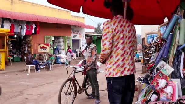 Unbekannte Auf Dem Kicukiro Markt Kigali Ruanda März 2019 — Stockvideo