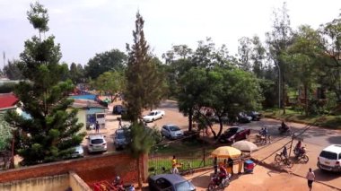 Doğu Afrika, Ruanda 'nın başkenti Kigali' nin Kicukiro ilçesinde yaklaşık Mart 2019 'da trafik vardı.