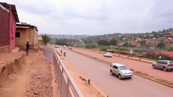 Vägtrafik Afrikanska Unionens Väg Eller Kanogo Road Kigali Rwandas Huvudstad — Stockvideo