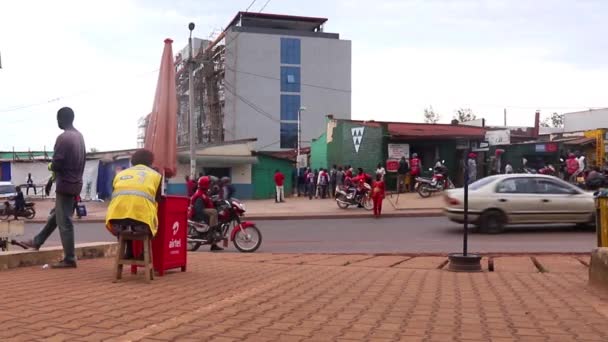 Oidentifierade Personer Kicukiro Marknaden Kigali Rwanda Mars 2019 — Stockvideo