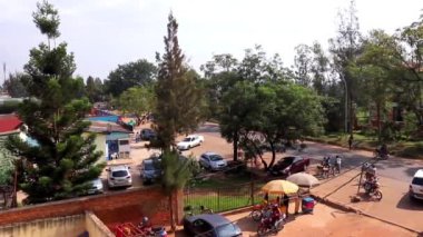Doğu Afrika, Ruanda 'nın başkenti Kigali' nin Kicukiro ilçesinde yaklaşık Mart 2019 'da trafik vardı.
