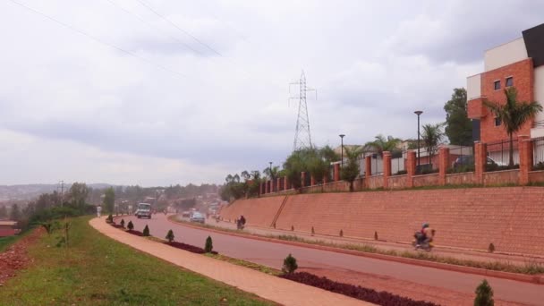 Wegverkeer African Union Road Kanogo Road Kigali Hoofdstad Van Rwanda — Stockvideo