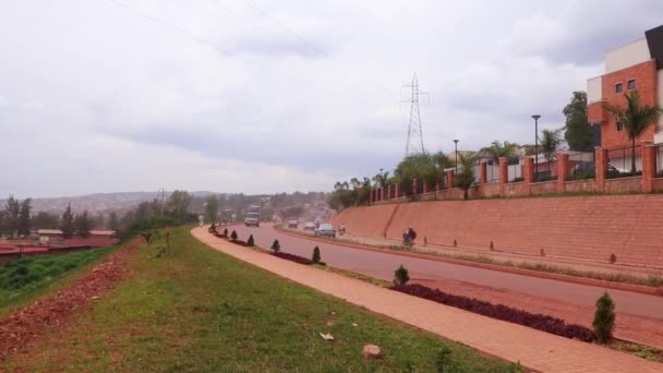 Wegverkeer African Union Road Kanogo Road Kigali Hoofdstad Van Rwanda — Stockvideo