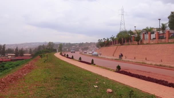 Wegverkeer African Union Road Kanogo Road Kigali Hoofdstad Van Rwanda — Stockvideo