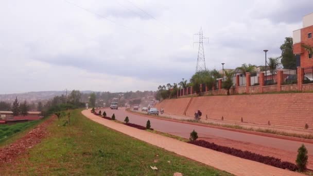 Tráfico Por Carretera Carretera Unión Africana Kanogo Road Kigali Capital — Vídeo de stock