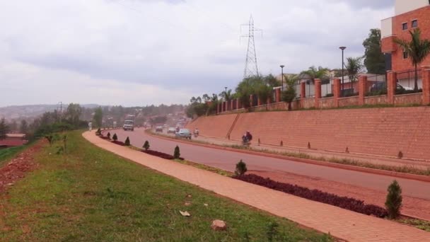 Vägtrafik Afrikanska Unionens Väg Eller Kanogo Road Kigali Rwandas Huvudstad — Stockvideo