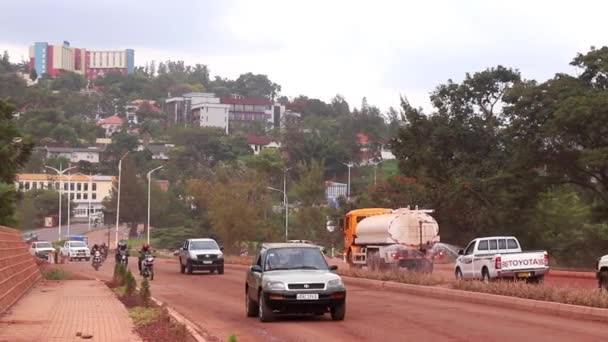 Tráfico Por Carretera Carretera Unión Africana Kanogo Road Kigali Capital — Vídeos de Stock