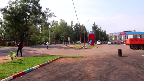 Οδική Κυκλοφορία Στην Περιφέρεια Kicukiro Του Kigali Πρωτεύουσα Της Ρουάντα — Αρχείο Βίντεο