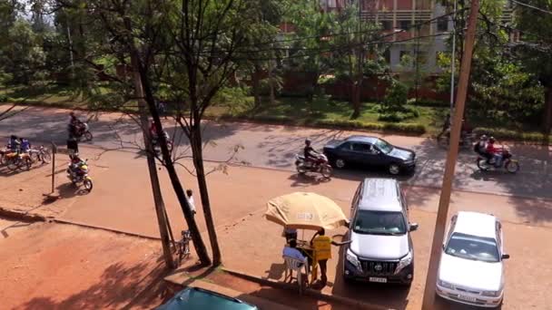 Vägtrafik Kicukiro Distriktet Kigali Rwandas Huvudstad Östafrika Mars 2019 — Stockvideo