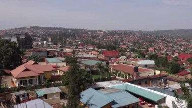 Doğu Afrika, Ruanda 'nın başkenti Kigali' nin Kicukiro ilçesinde yaklaşık Mart 2019 'da trafik vardı.