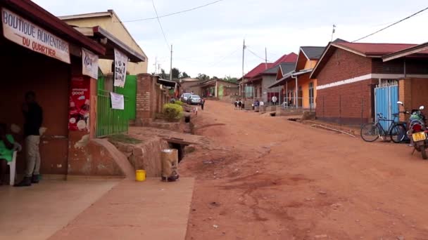 Straßenverkehr Bezirk Kicukiro Kigali Der Hauptstadt Ruandas Ostafrika März 2019 — Stockvideo