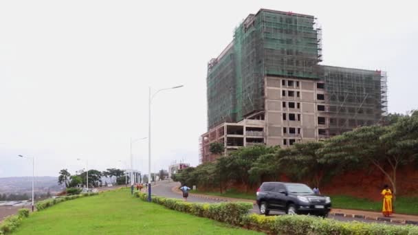 Tráfico Por Carretera Carretera Que Conduce Centro Ciudad Kigali Capital — Vídeo de stock