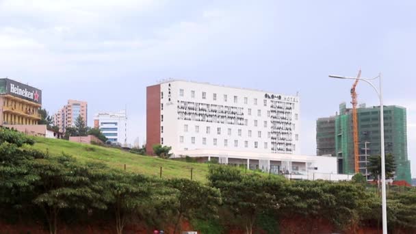 Tráfico Por Carretera Carretera Que Conduce Centro Ciudad Kigali Capital — Vídeos de Stock