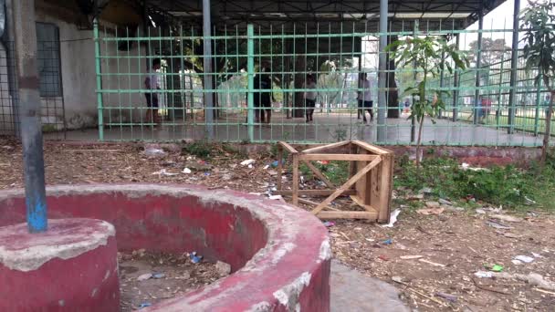 Unbekannte Studenten Spielen Fußball Dhaka Residential Model College Mohammadpur Dhaka — Stockvideo